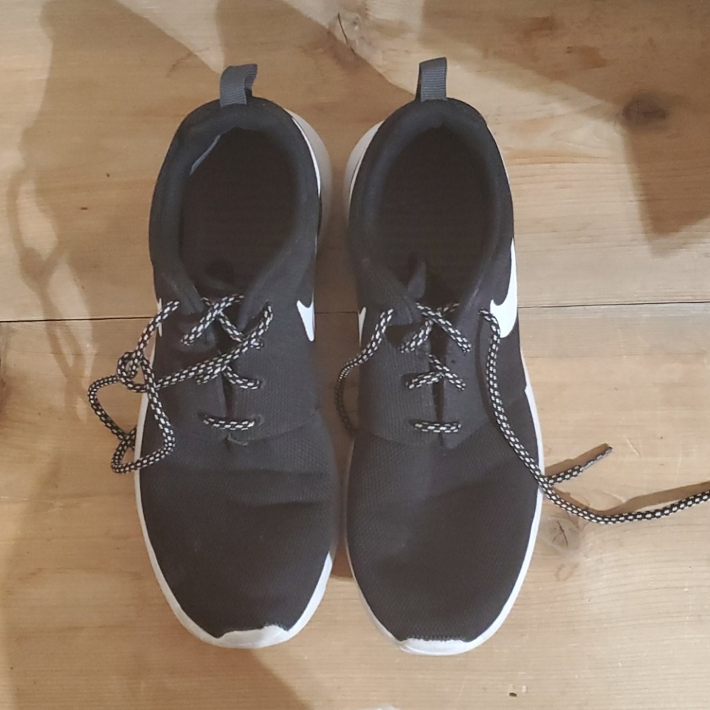 Nike Roshe shoe Black